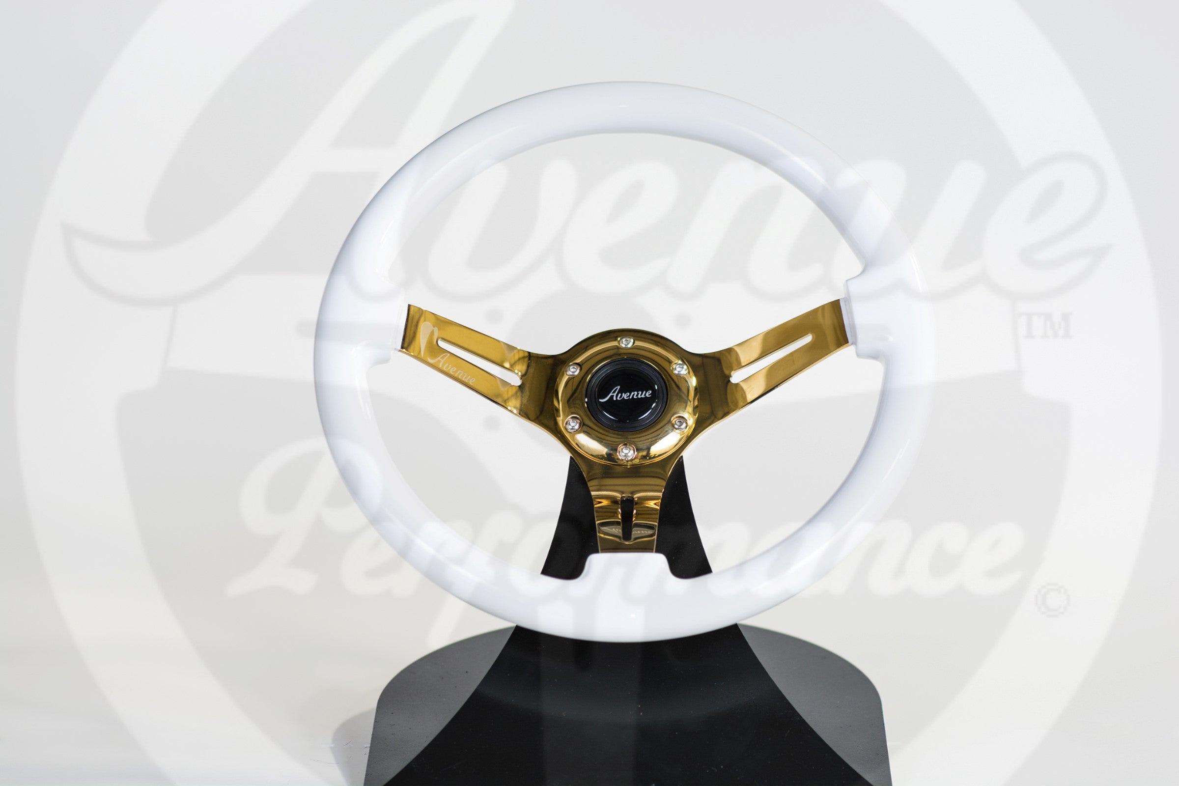 AVENUE COSMIC WHITE W/ GOLD SPOKES STEERING WHEEL – Avenue