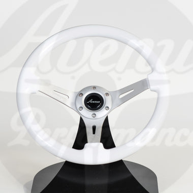 AVENUE COSMIC WHITE/ BRUSHED ALUMINUM SPOKES STEERING WHEEL
