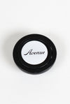 AVENUE WHITE LOGO HORN BUTTON W/ BLACK LETTERS