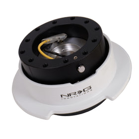 NRG 2.5 SERIES QUICK RELEASE BLACK BODY W/ WHITE RING SRK 250BK/WT