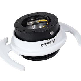 NRG 4.0 SERIES QUICK RELEASE BLACK BODY W/ WHITE RING SRK-700BK-WT